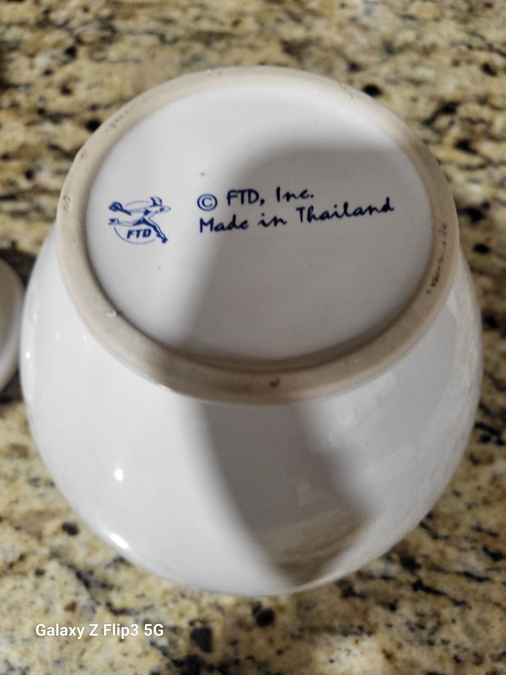 Vintage FTD Ceramic Ginger Jar with Lid – Blue Butterfly Motif Set Of 3 - Picture 14 of 14